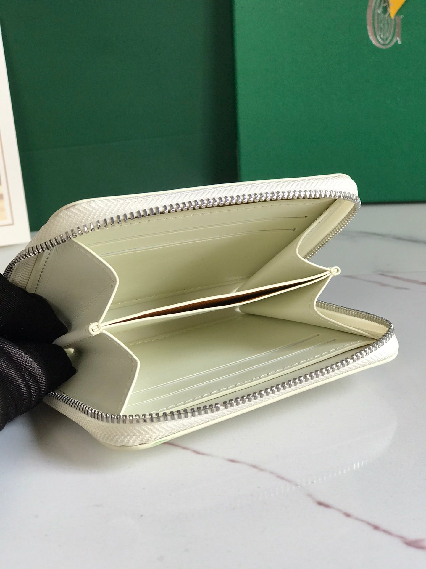 MATIGNON MINI PORTEFEUILLE 11 EN TOILE GOYARDINE BLANCHE ET CUIR DE VEAU