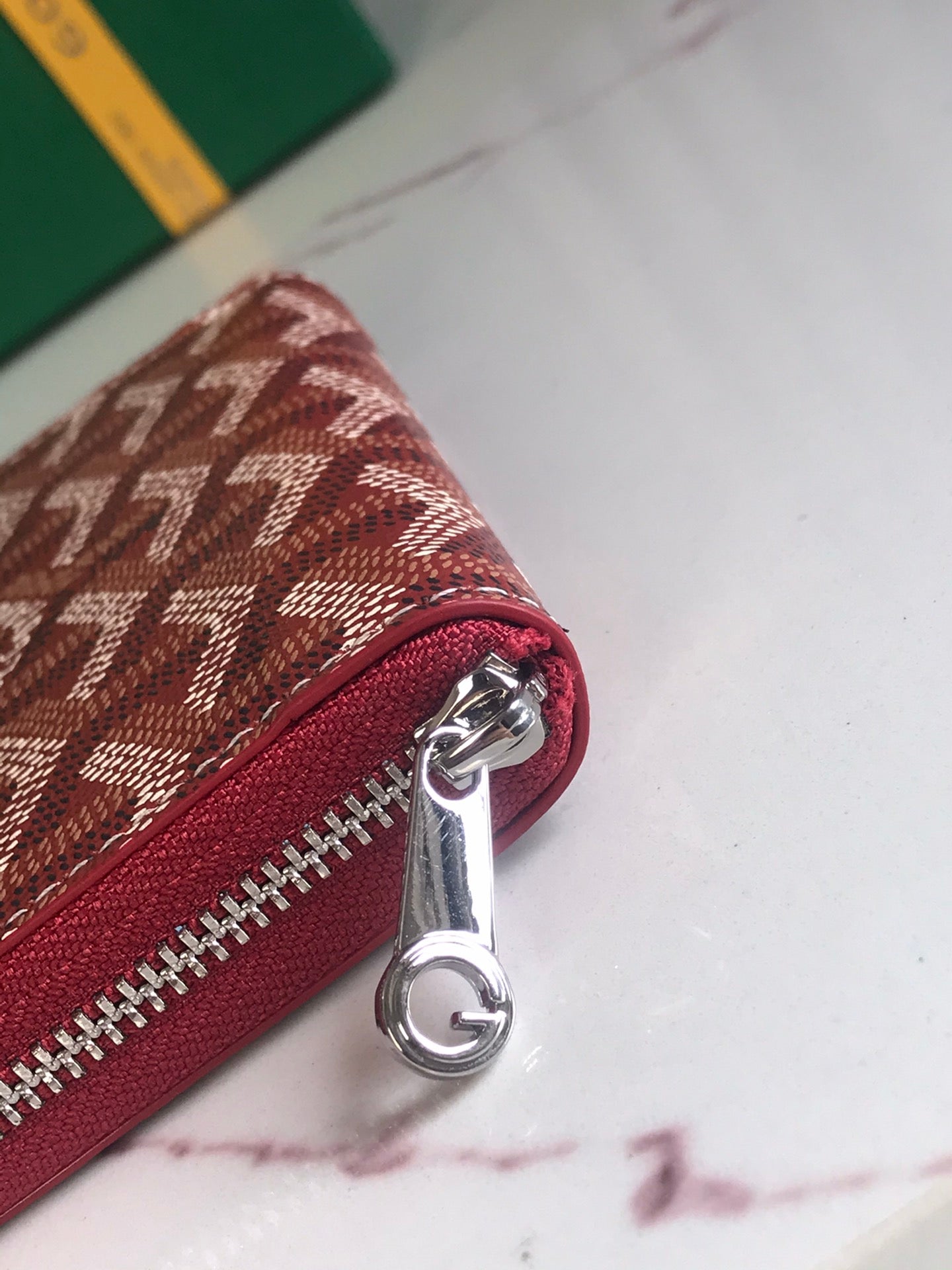 MATIGNON MINI PORTEFEUILLE 11 EN TOILE GOYARDINE ROUGE CLASSIQUE ET CUIR DE VEAU