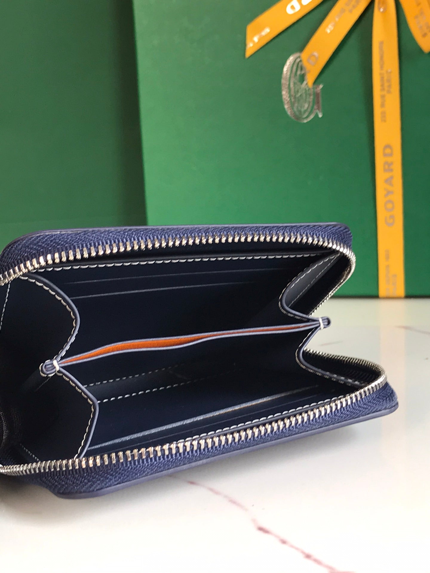 PORTEFEUILLE MINI MATIGNON 11 EN TOILE GOYARDINE ET CUIR DE VEAU BLEU MARINE