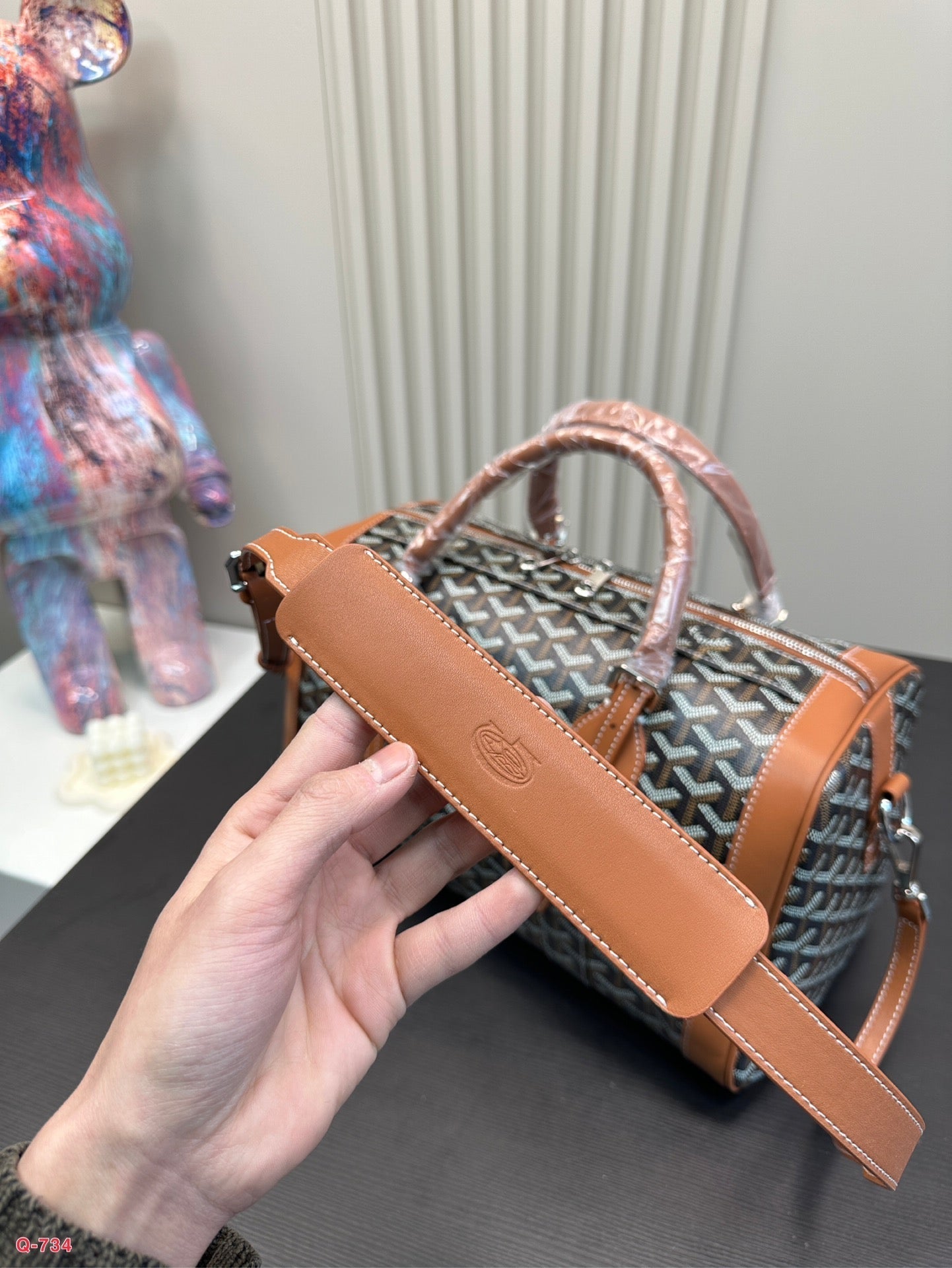 SAC HARDY PM BAG 35 EN TOILE GOYARDINE NOIRE ET CUIR DE VEAU BRUN