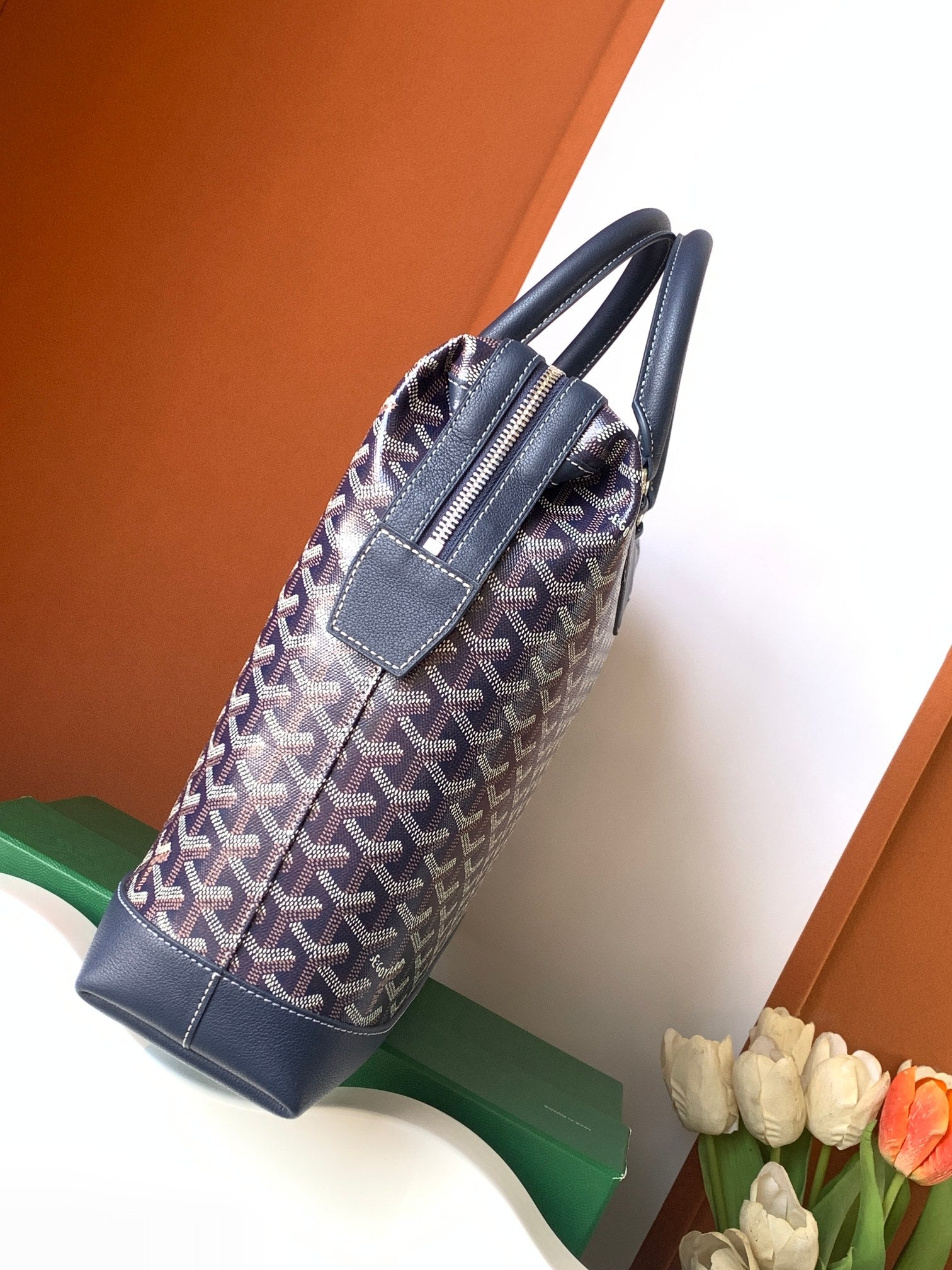 PORTE-DOCUMENTS CISALPIN 39 EN TOILE GOYARDINE BLEU MARINE ET CUIR DE VEAU
