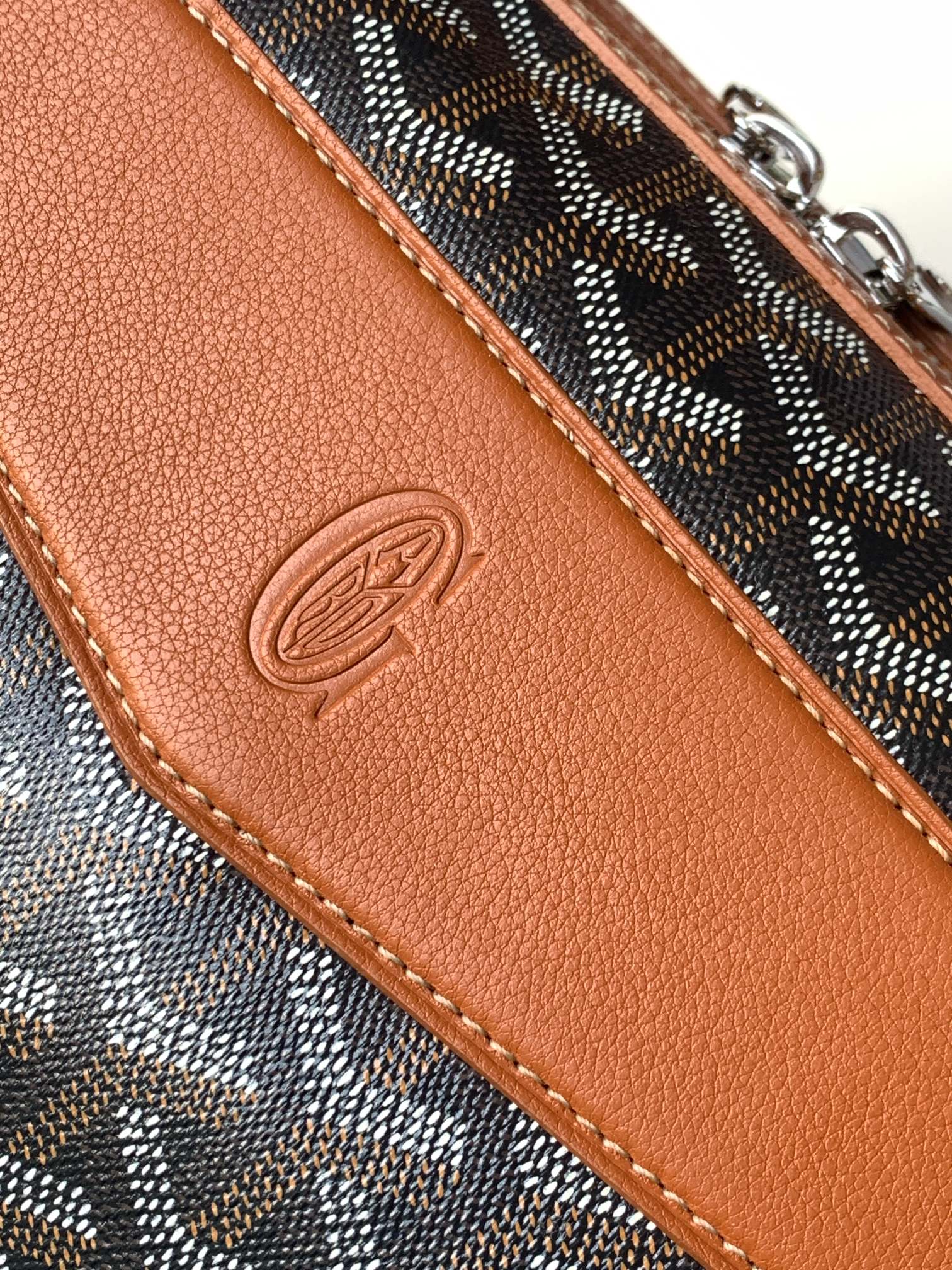 PORTE-DOCUMENTS CISALPIN 39 EN TOILE GOYARDINE NOIRE ET CUIR DE VEAU BRUN