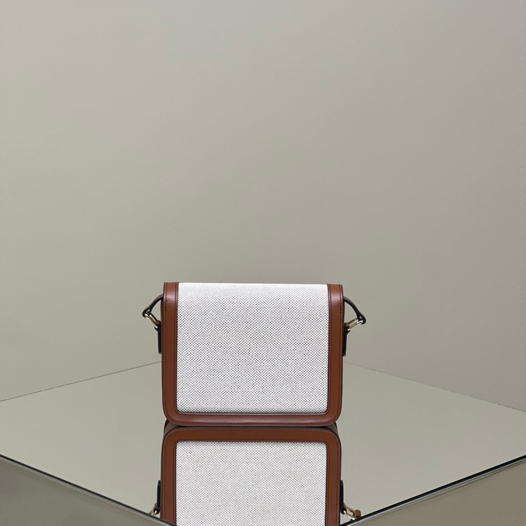 CLASSIQUE TRIOMPHE 22 CUIR DE VEAU BRUN NATUREL