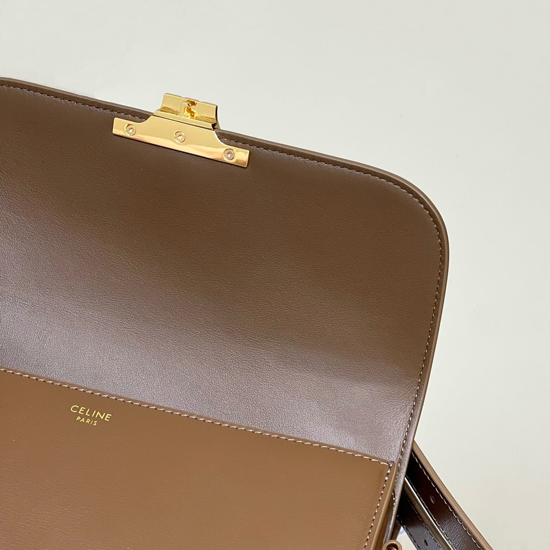 MINI CLAUDE 22 CUIR DE VEAU BRILLANT MARRON CHOCOLAT