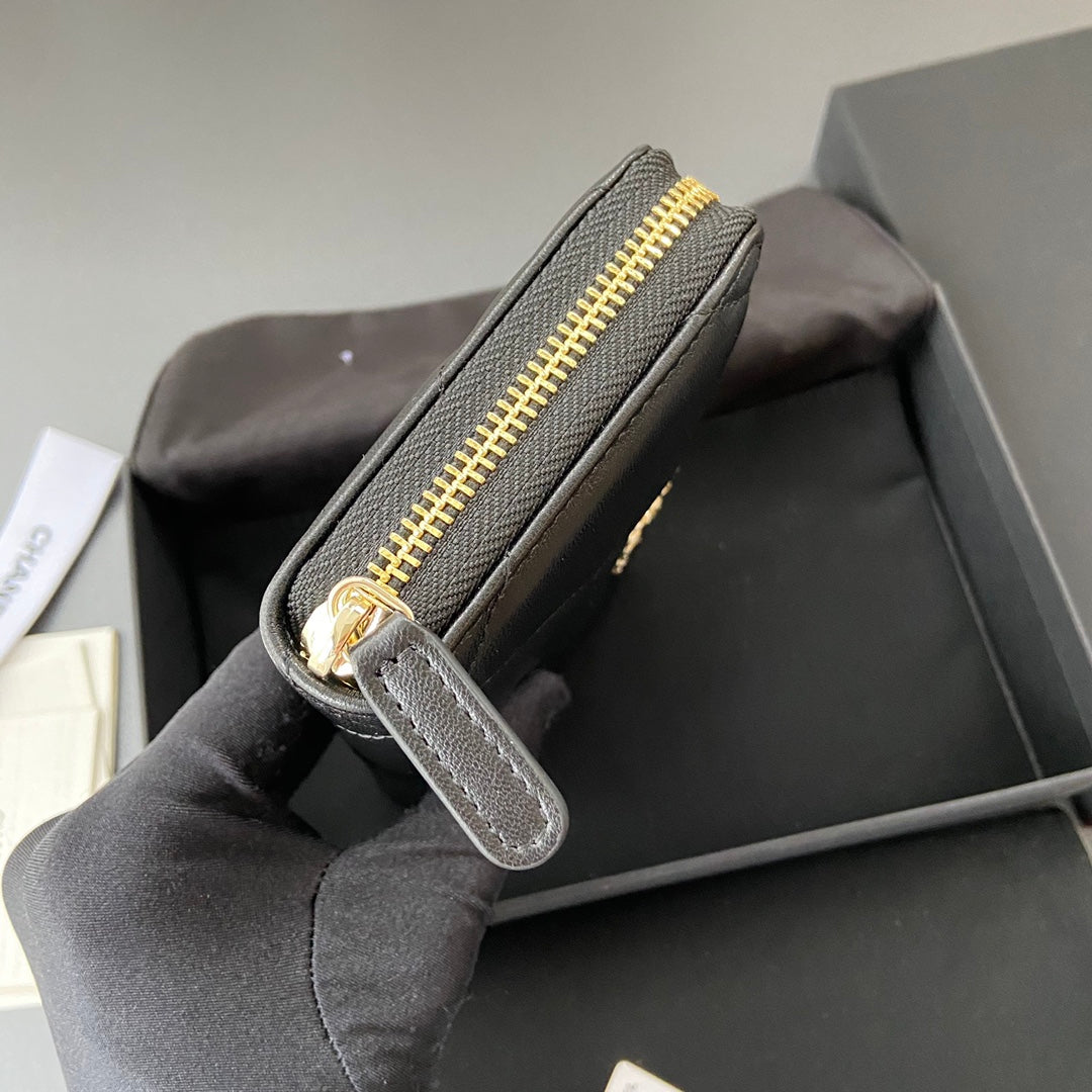 Portefeuille zippé CC 19 19 cm en cuir de veau noir