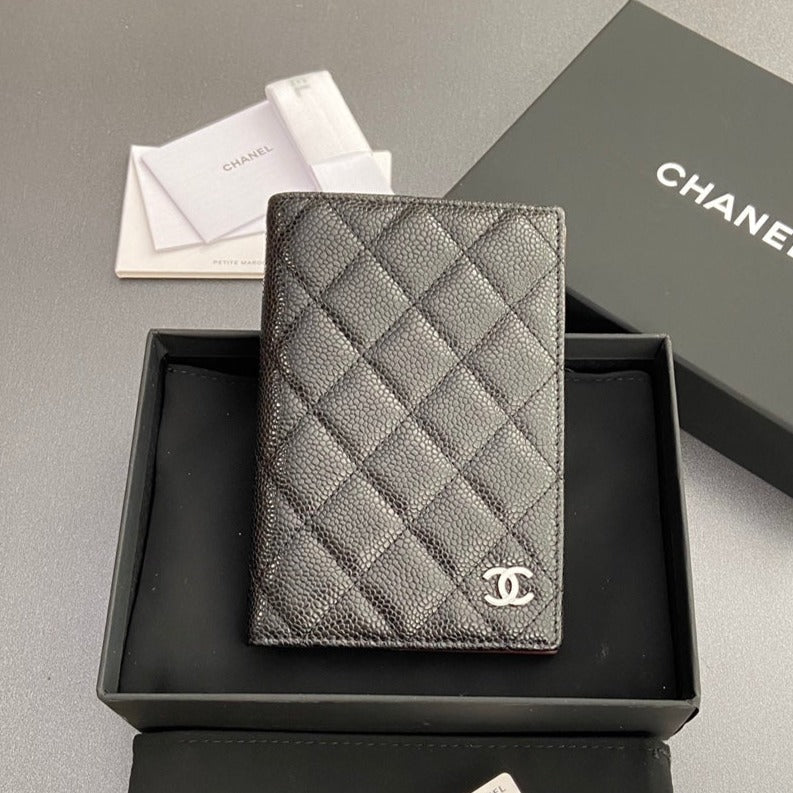 CC PASSPORT 10CM BLACK CAVAIR SILVER HARDWARE
