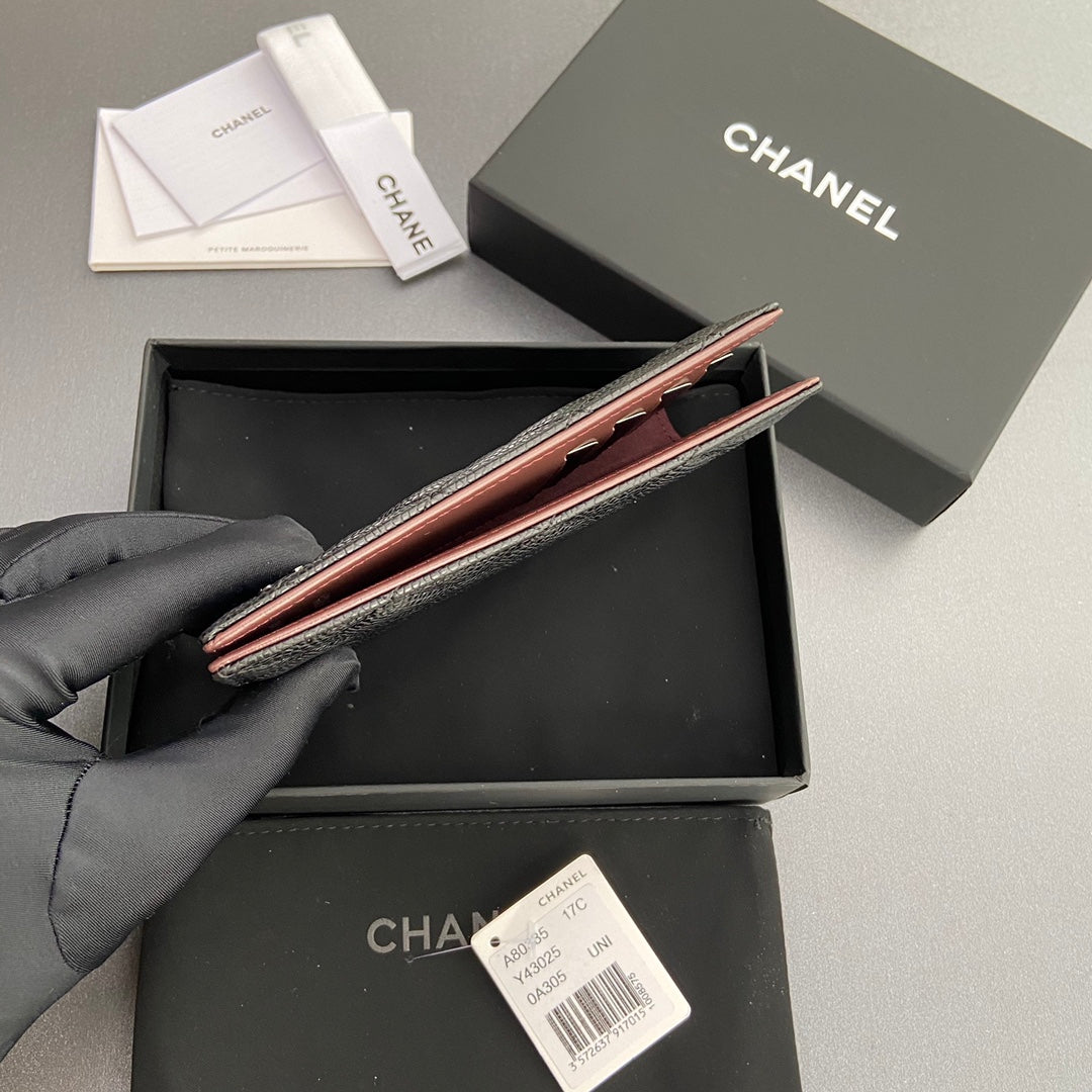 CC PASSPORT 10CM BLACK CAVAIR SILVER HARDWARE