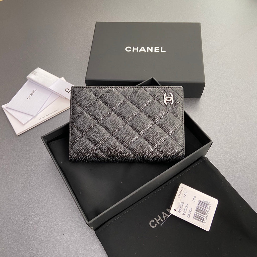 CC PASSPORT 10CM BLACK CAVAIR SILVER HARDWARE