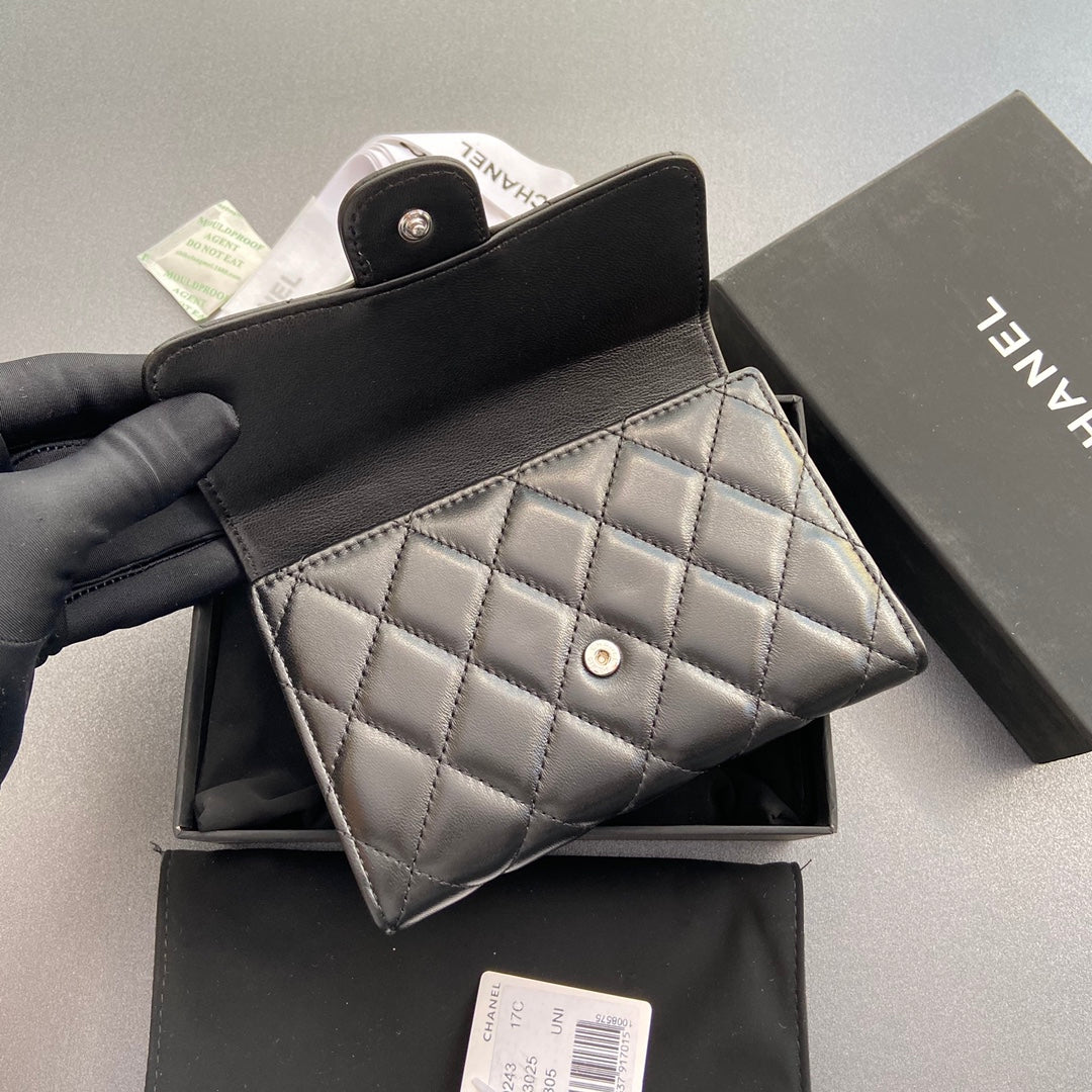CC WALLET 15CM BLACK LAMBSKIN SILVER HARDWARE