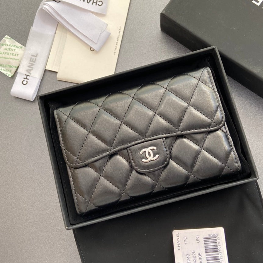 CC WALLET 15CM BLACK LAMBSKIN SILVER HARDWARE