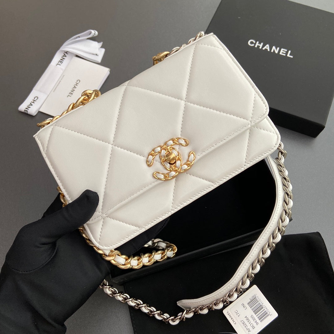 CC 19 WOC 19CM CUIR DE VEAU BLANC QUINCAILLERIE DORÉ