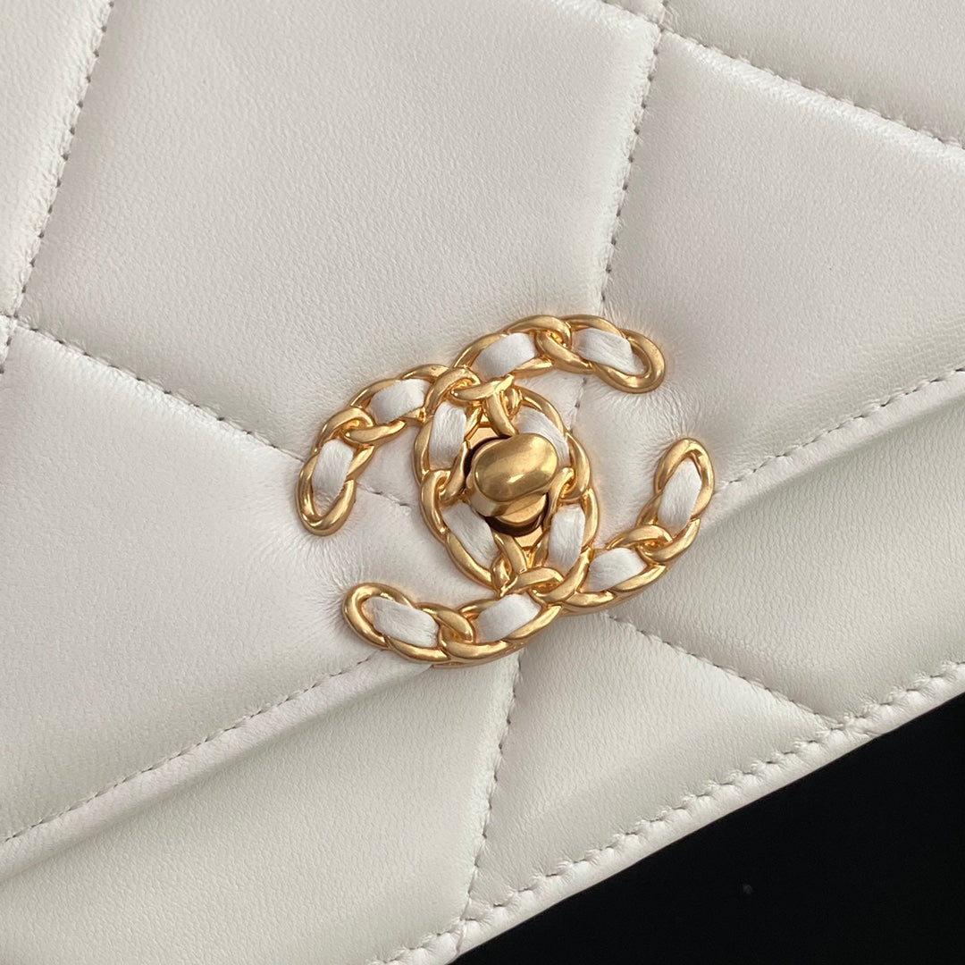 CC 19 WOC 19CM CUIR DE VEAU BLANC QUINCAILLERIE DORÉ
