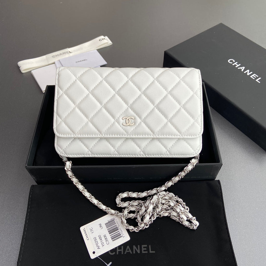 CC WOC 20CM WHITE CALFSKIN SILVER HARDWARE