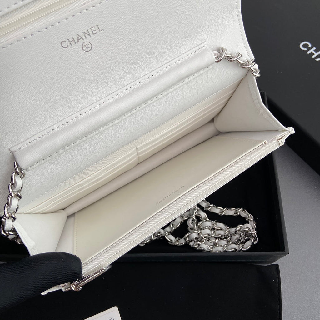 CC WOC 20CM WHITE CALFSKIN SILVER HARDWARE