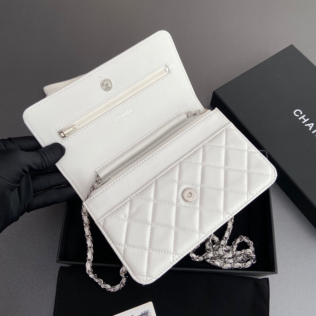 CC WOC 20CM CUIR DE VEAU BLANC QUINCAILLERIE ARGENTÉE