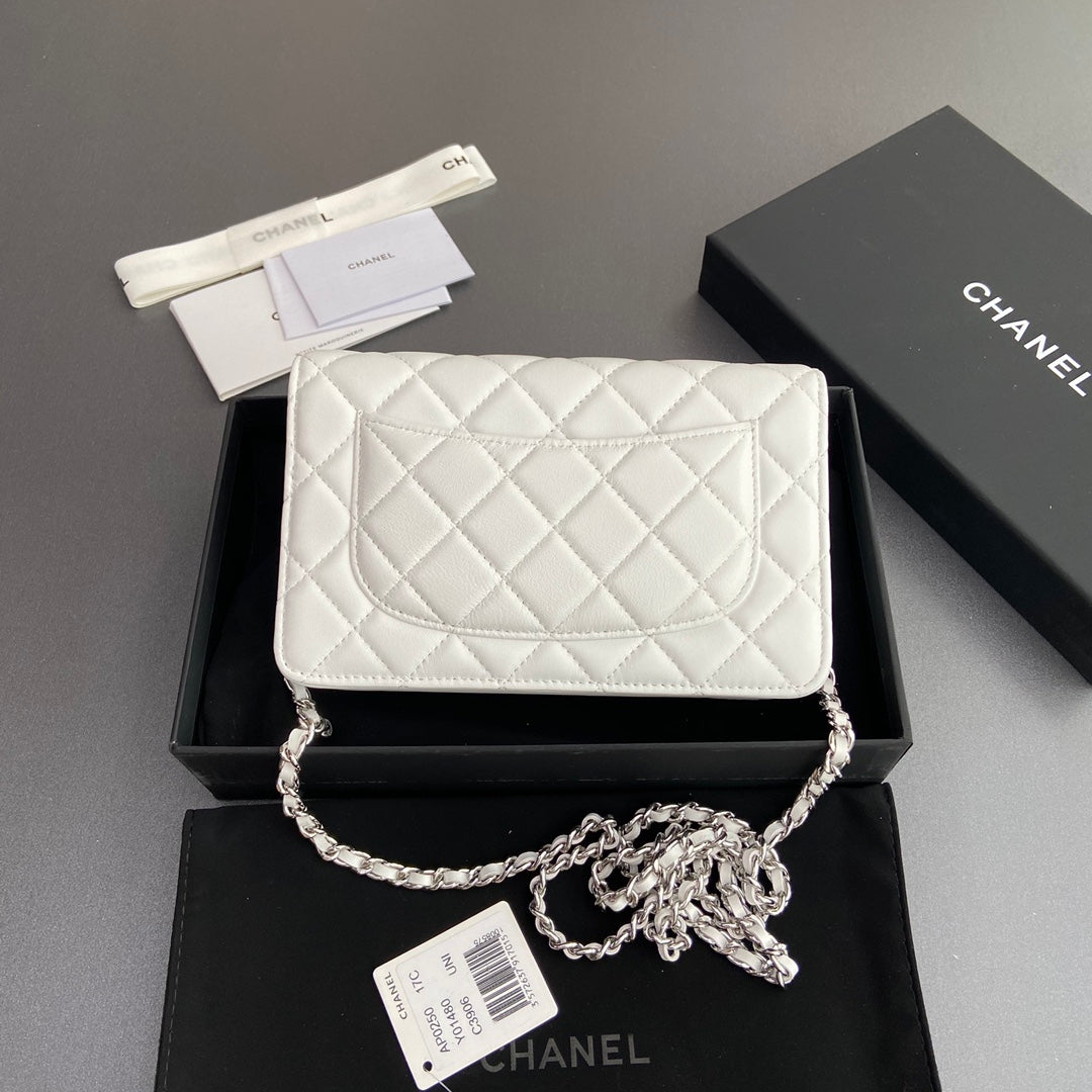 CC WOC 20CM CUIR DE VEAU BLANC QUINCAILLERIE ARGENTÉE