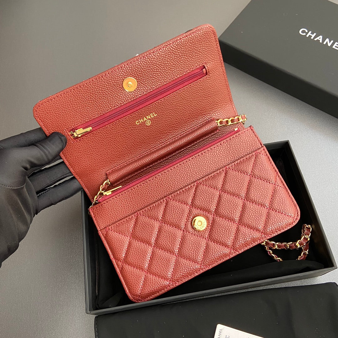 CC WOC 20CM CUIR DE VEAU GRAINÉ ROUGE QUINCAILLERIE DORÉ