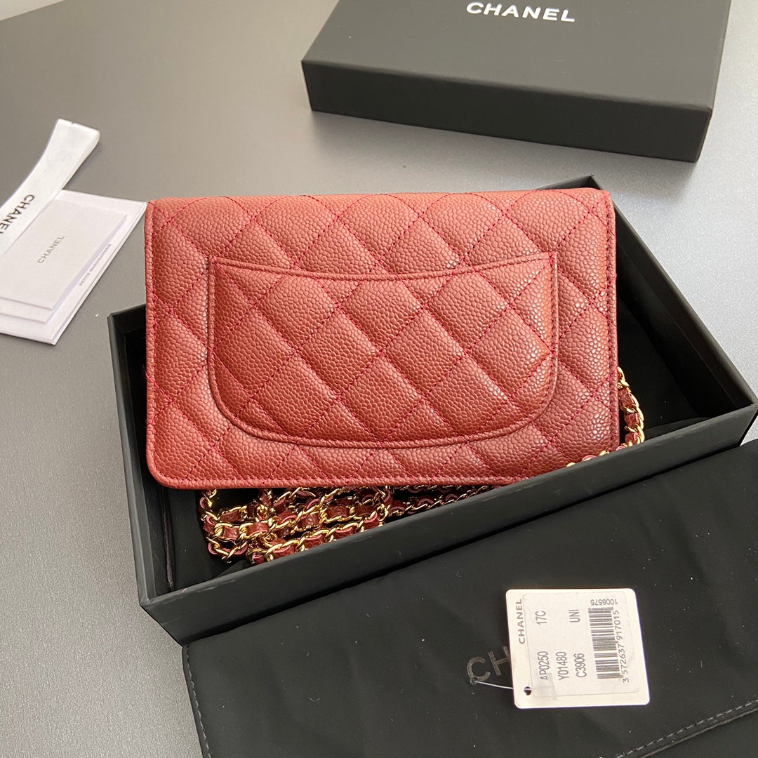 CC WOC 20CM CUIR DE VEAU GRAINÉ ROUGE QUINCAILLERIE DORÉ