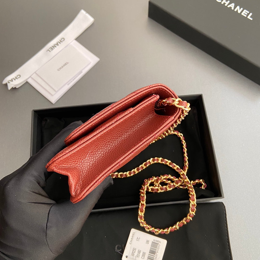 CC WOC 20CM CUIR DE VEAU GRAINÉ ROUGE QUINCAILLERIE DORÉ