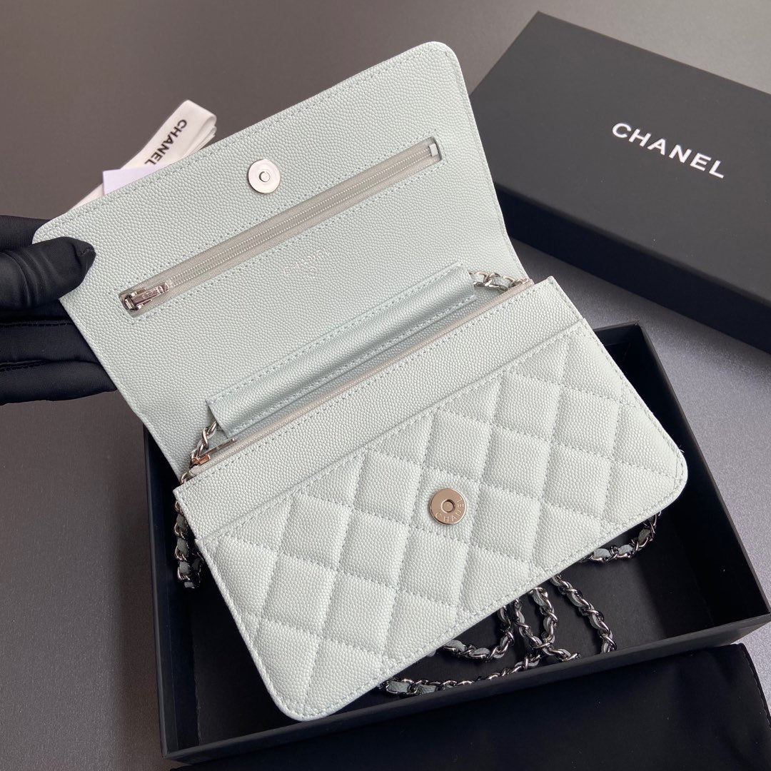 CC WOC 20CM CUIR DE VEAU GRAINÉ BLEU CLAIR QUINCAILLERIE ARGENTÉE