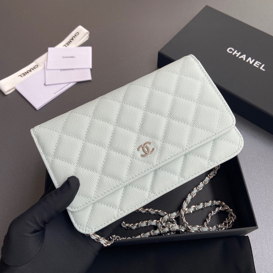 CC WOC 20CM CUIR DE VEAU GRAINÉ BLEU CLAIR QUINCAILLERIE ARGENTÉE