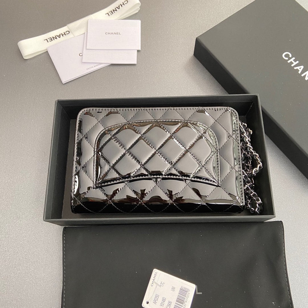 CC WOC 20CM BLACK PATENT CALFSKIN SILVER HARDWARE