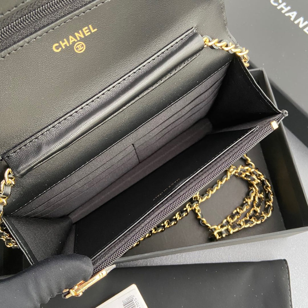 CC WOC 20CM BLACK PATENT CALFSKIN GOLD HARDWARE