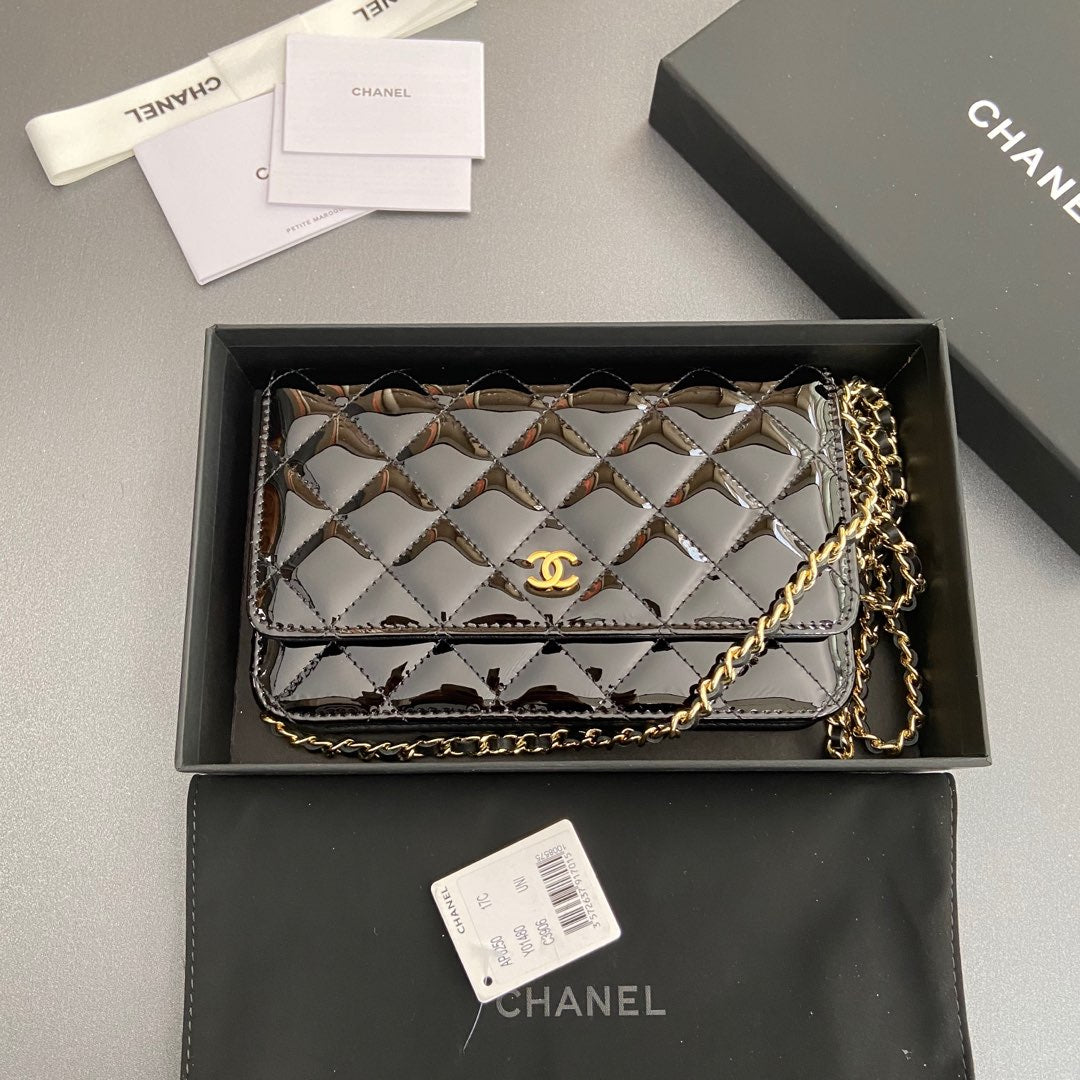 CC WOC 20CM CUIR DE VEAU VERNI NOIR ACIER DORÉ