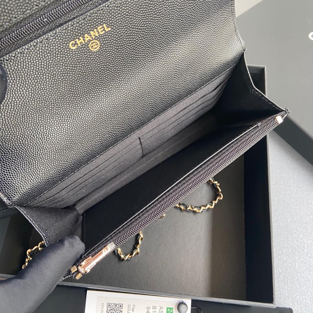 Sac à main CC WOC 20 cm en cuir de veau grainé noir