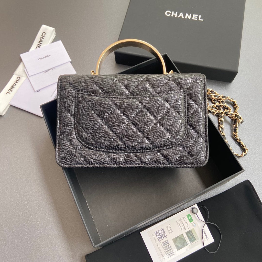 Sac à main CC WOC 20 cm en cuir de veau grainé noir