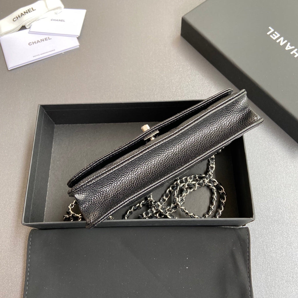 CC WALLET ON CHAIN 20CM BLACK CAVIAR LEATHER LIGHT GOLD HARDWARE 240162