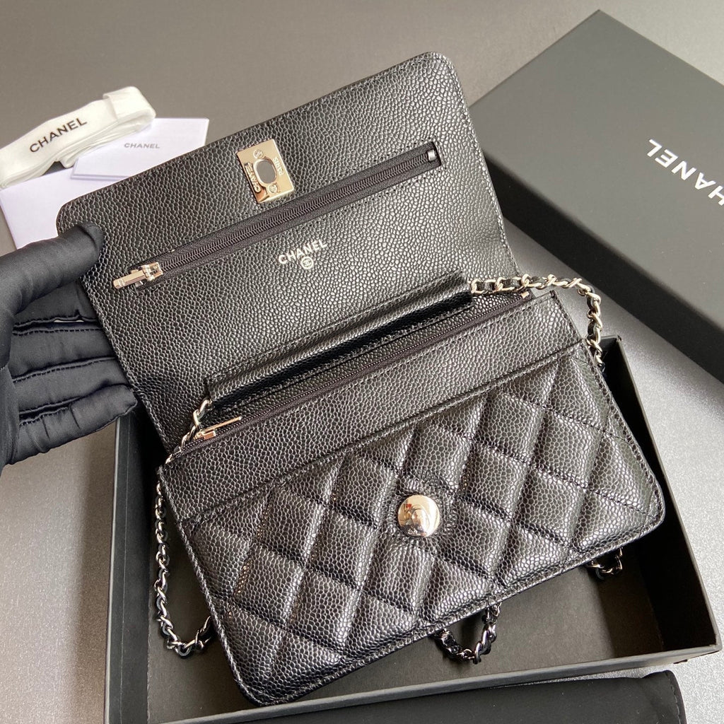 CC WALLET ON CHAIN 20CM BLACK CAVIAR LEATHER LIGHT GOLD HARDWARE 240162