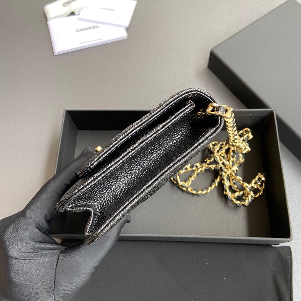 CCウォレット オン チェーン 20cm ブラック キャビアレザー ゴールド金具 240164