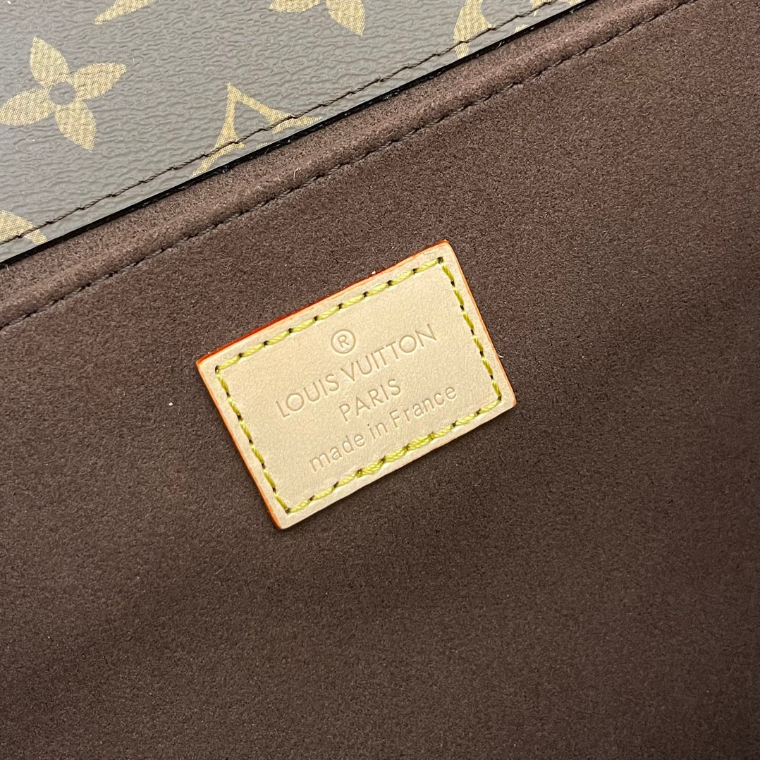 POCHETTE METIS 25 TOILE MONOGRAMME MARRON