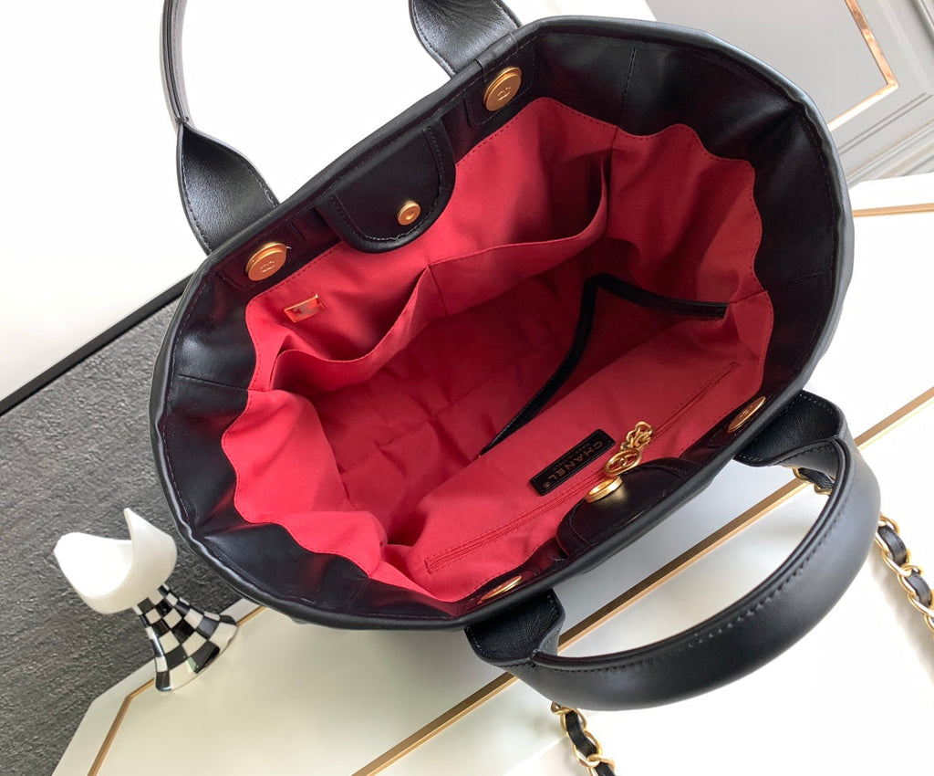 SAC CABAS CC MOYEN DEAUVILLE 33 CM EN CUIR DE VEAU NOIR GHW