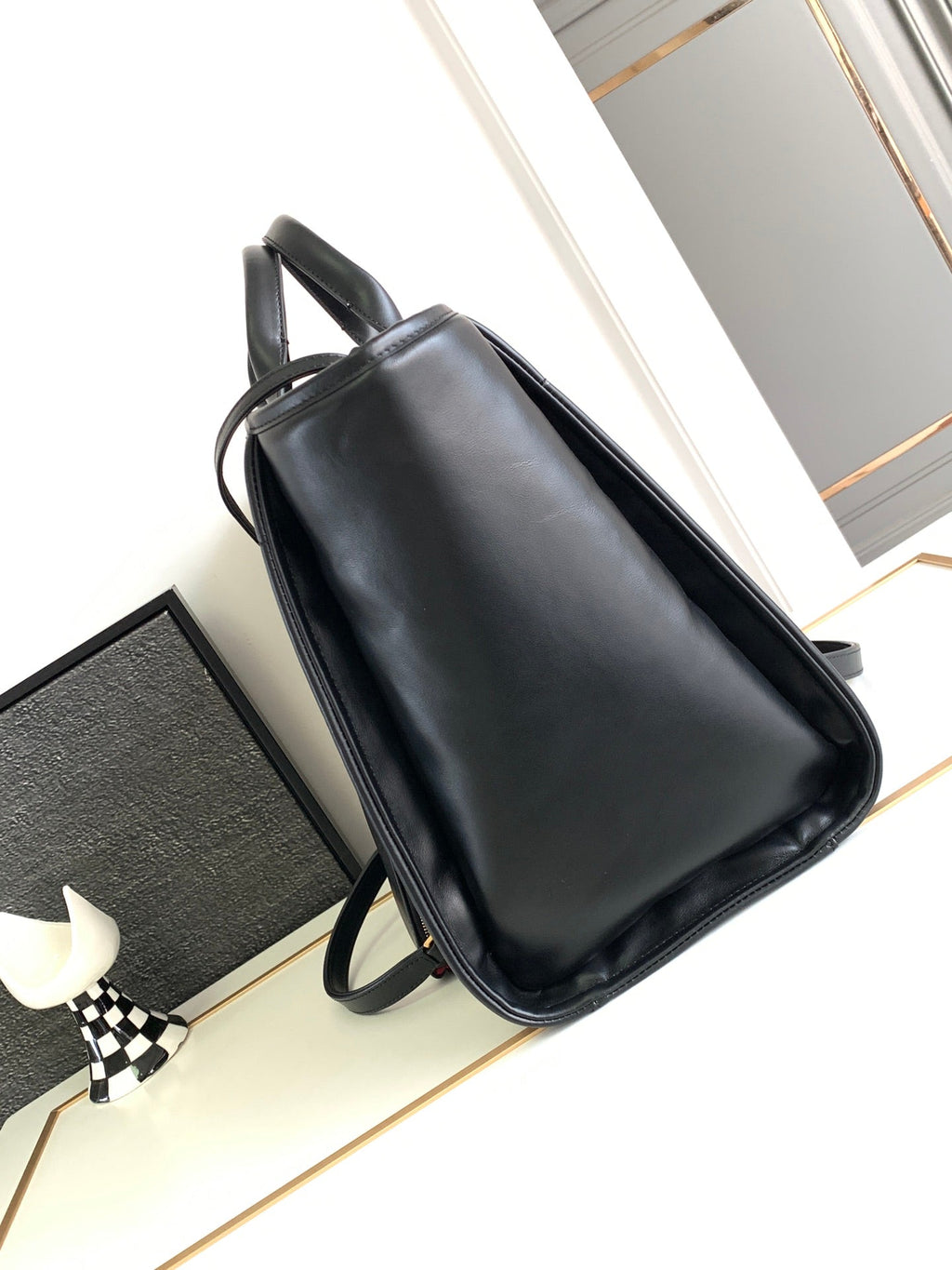 Grand sac cabas CC DEAUVILLE 38 cm en cuir de veau noir GHW