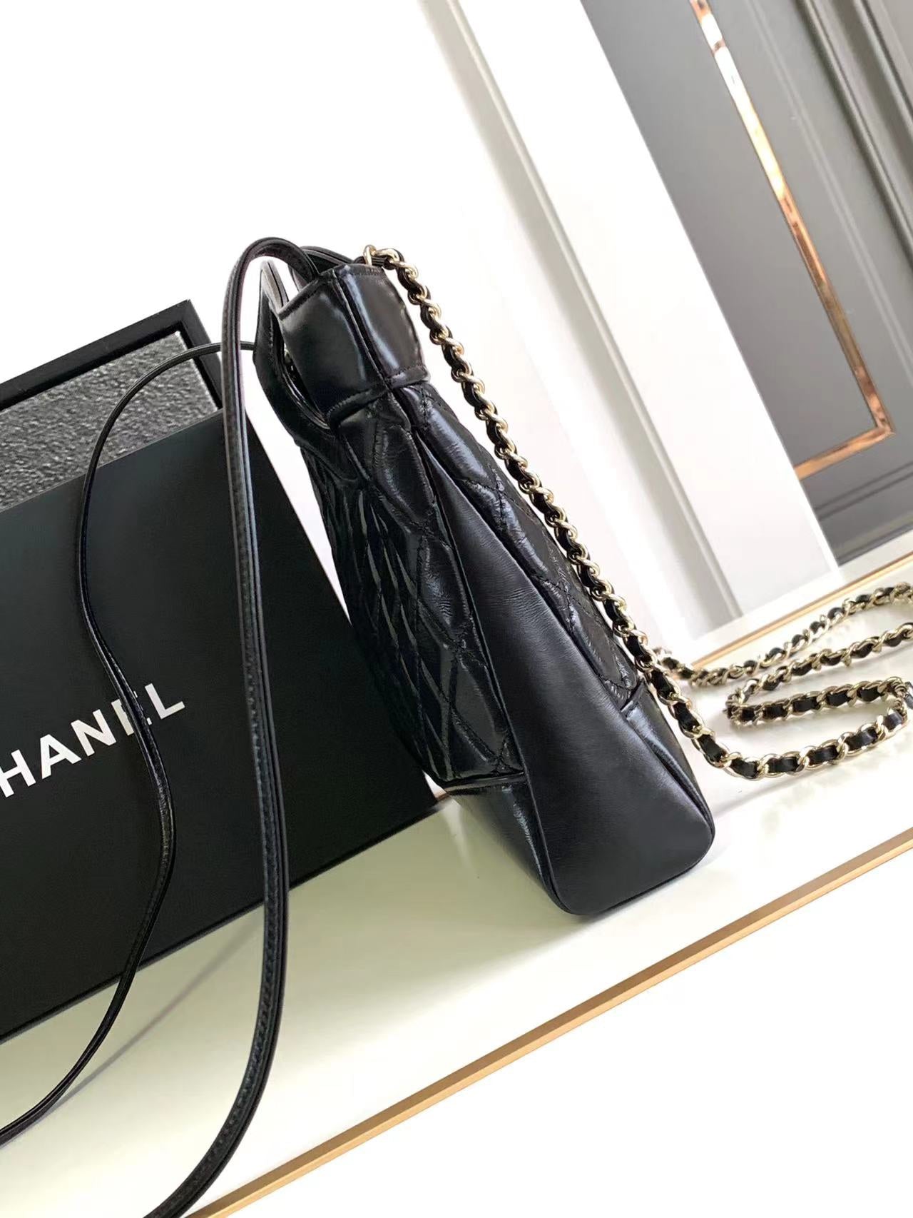 CC 24S31 MINI SAC CABAS 22CM CUIR D'AGNEAU NOIR QUINCAILLERIE DORÉ