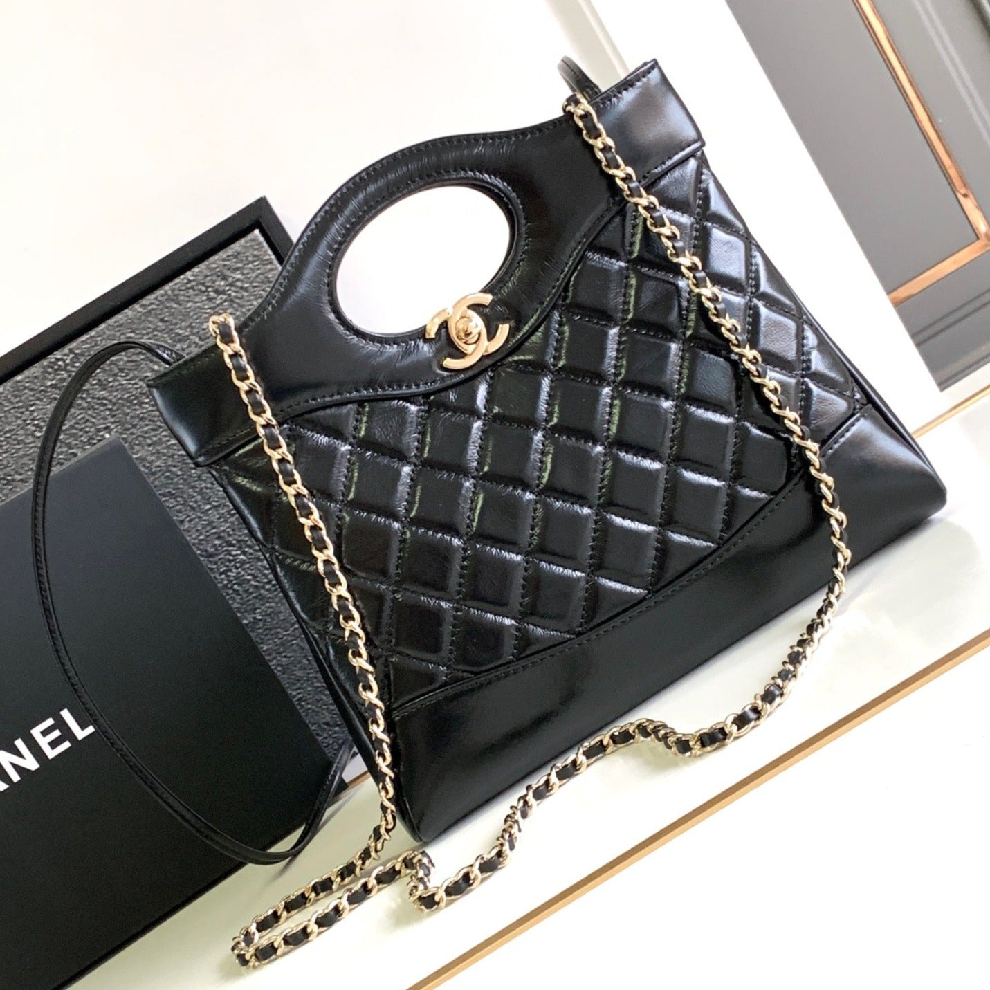 CC 24S31 MINI SAC CABAS 22CM CUIR D'AGNEAU NOIR QUINCAILLERIE DORÉ