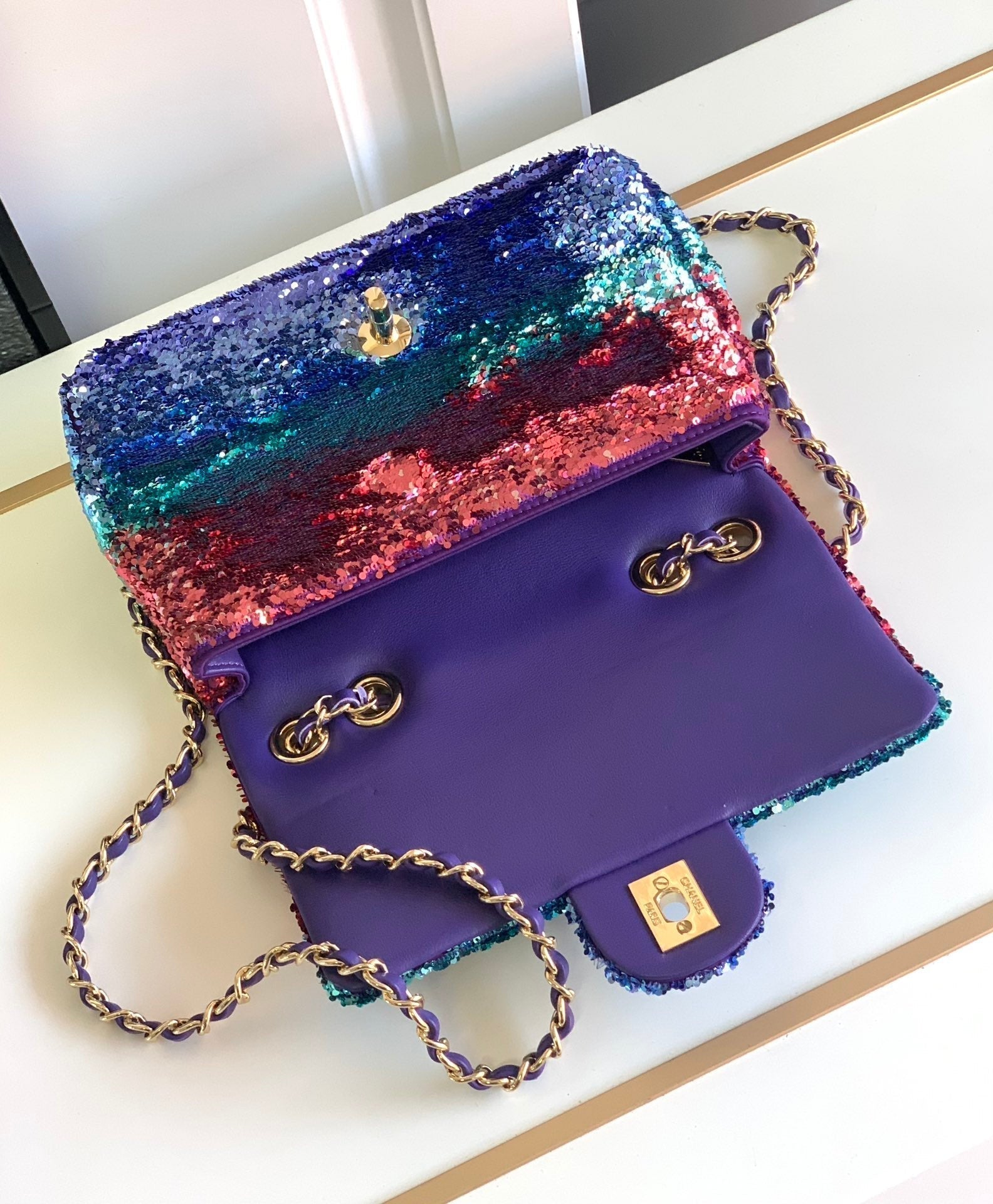 MINI SAC À RABAT 21 CM À PAILLETTES MULTICOLORE