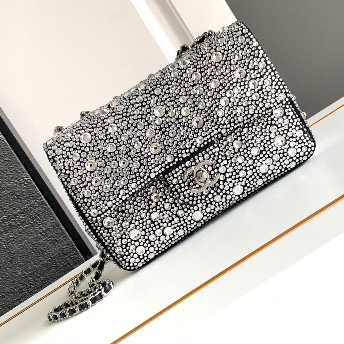 CC 24S MINI SAC À RABAT 20CM INCRUSTÉ DE PIERRES