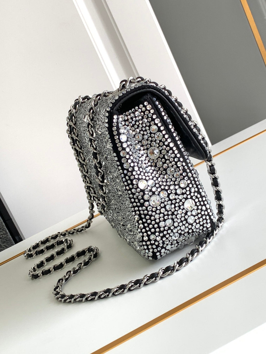 CC 24S MINI SAC À RABAT 20CM INCRUSTÉ DE PIERRES