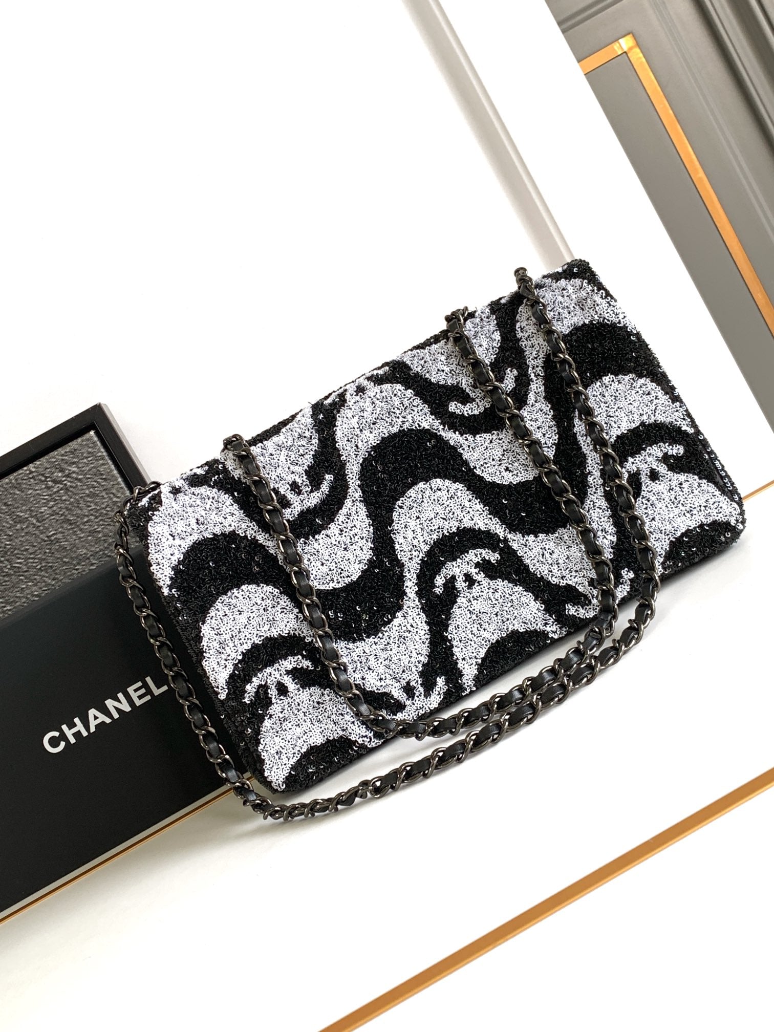 FLAP BAG MEDIUM 25 BLACK GREY SEQUIN SILVER HARDWARE