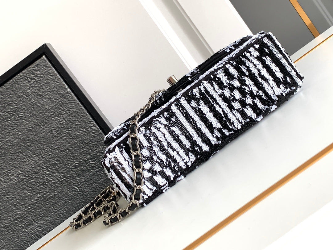 FLAP BAG MEDIUM 25 BLACK WHITE SEQUIN SILVER HARDWARE