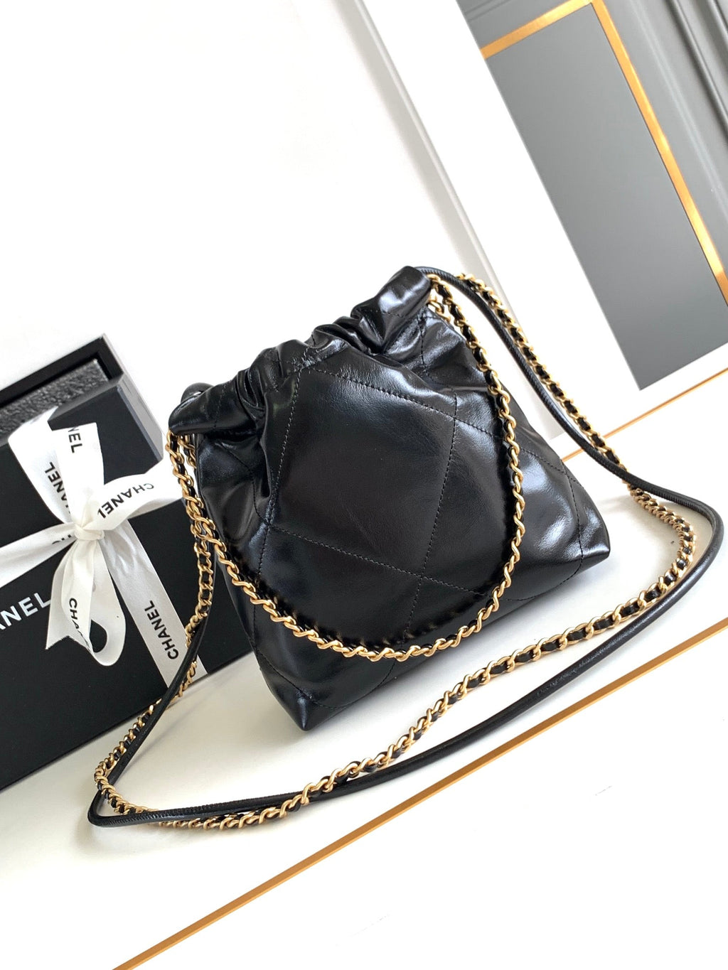 24A CC 22 HOBO BAG 20CM BLACK LAMBSKIN PEARL GOLD HARDWARE