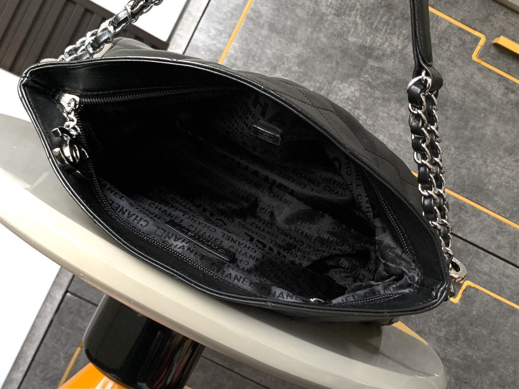 CC VINTAGE HOBO BAG 30CM BLACK LAMBSKIN SILVER HARDWARE