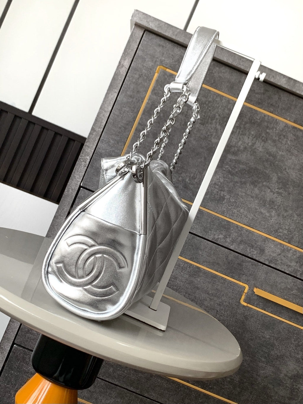 CC VINTAGE HOBO BAG 30CM SILVER METALIC LAMBSKIN SILVER HARDWARE