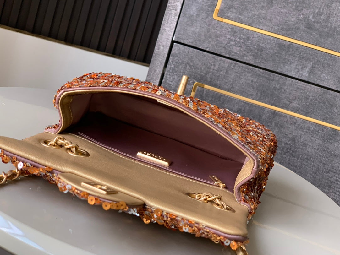 SAC À RABAT MINI 20 CM EN CUIR DE VEAU BEIGE À PAILLETTES BRONZE DORÉ