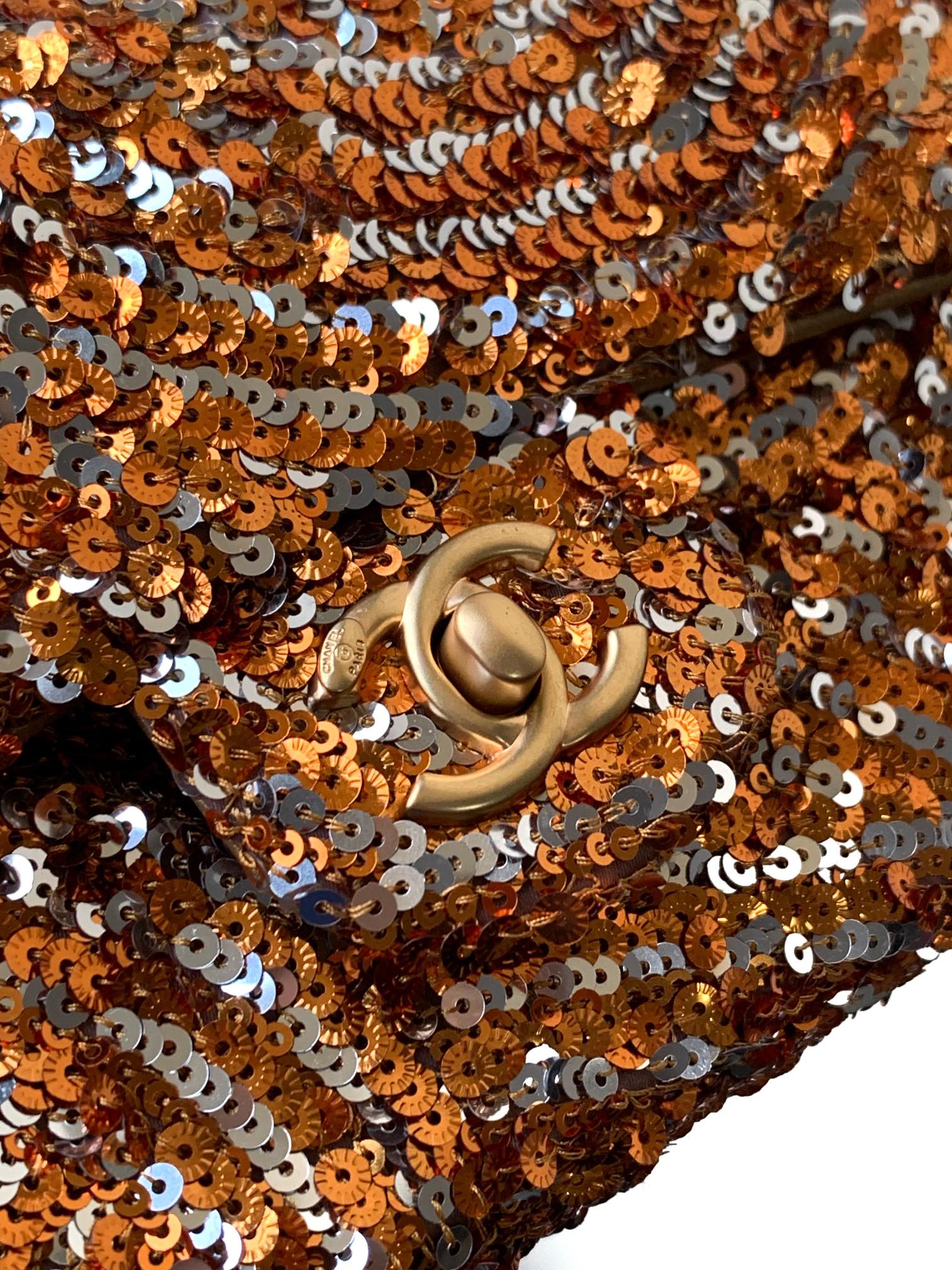 SAC À RABAT MINI 20 CM EN CUIR DE VEAU BEIGE À PAILLETTES BRONZE DORÉ