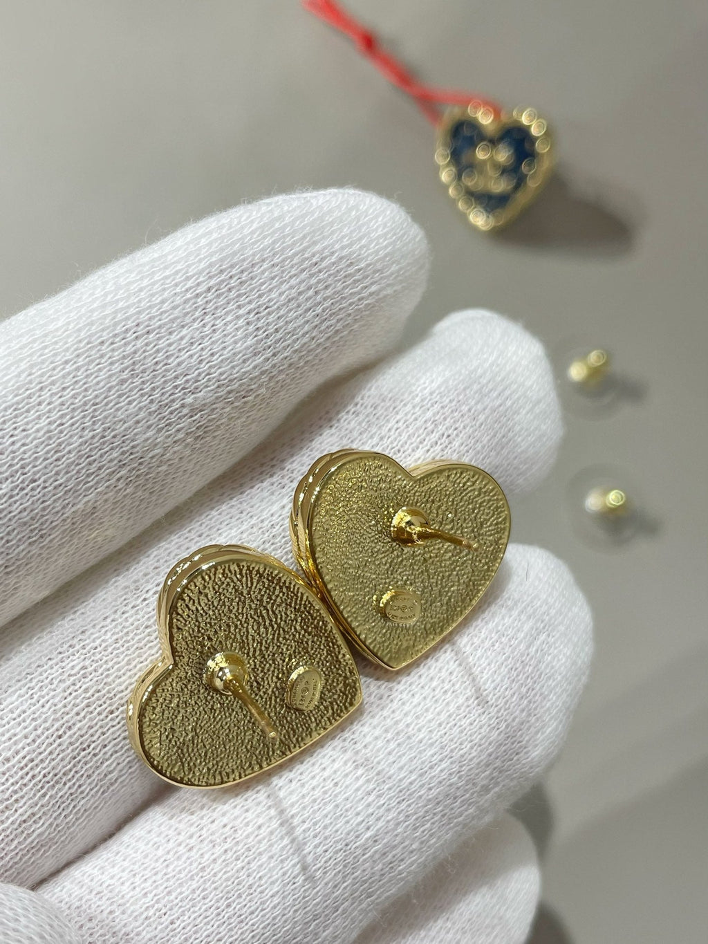 Boucles d'oreilles à tige en denim bleu cœur CC 24P