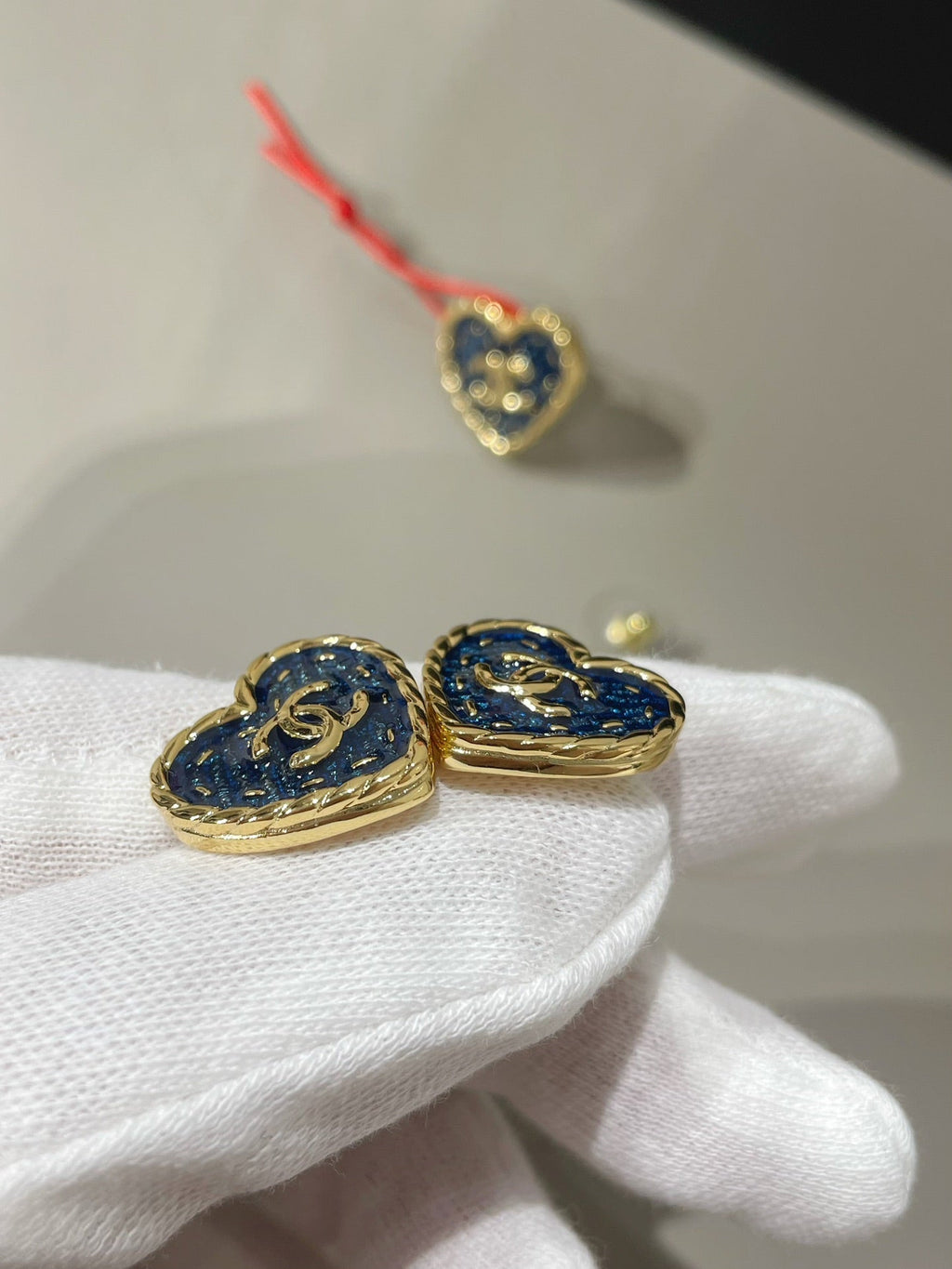 Boucles d'oreilles à tige en denim bleu cœur CC 24P